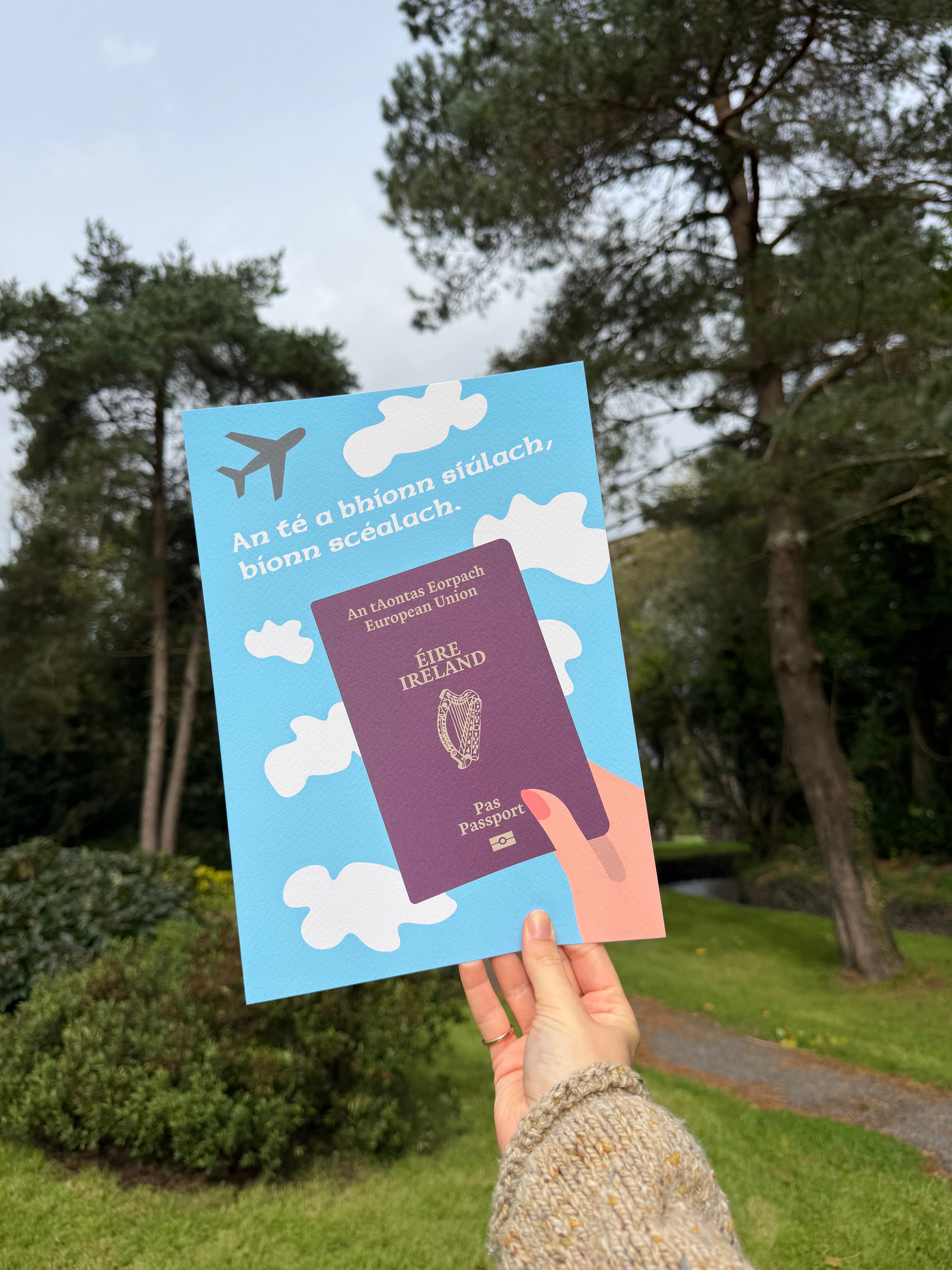 An Té A Bhíonn Siúlach, Bíonn Scéalach  | Irish Seanfhocail Print | Gaeilge Gift